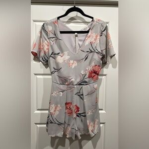 Floral pleated romper